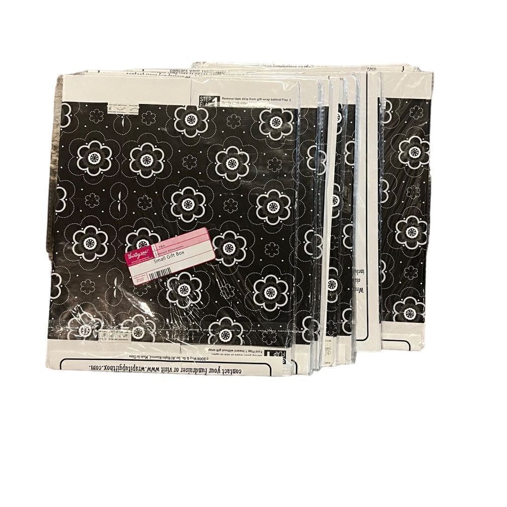 Thirty-One Lot of 19 Small Gift Boxes Cardboard Onyx Blossom New